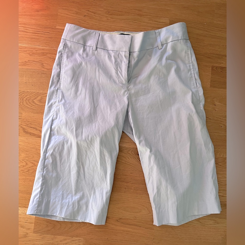 ☀️J Crew favorite fit Bermuda shorts